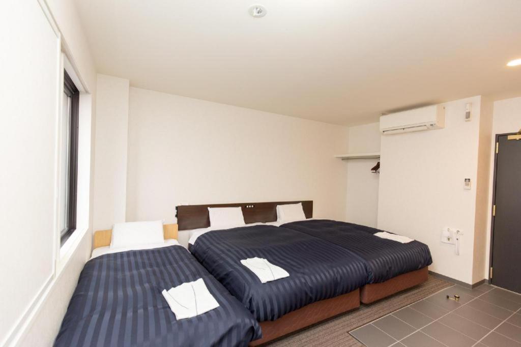 Plaza Annex 3*